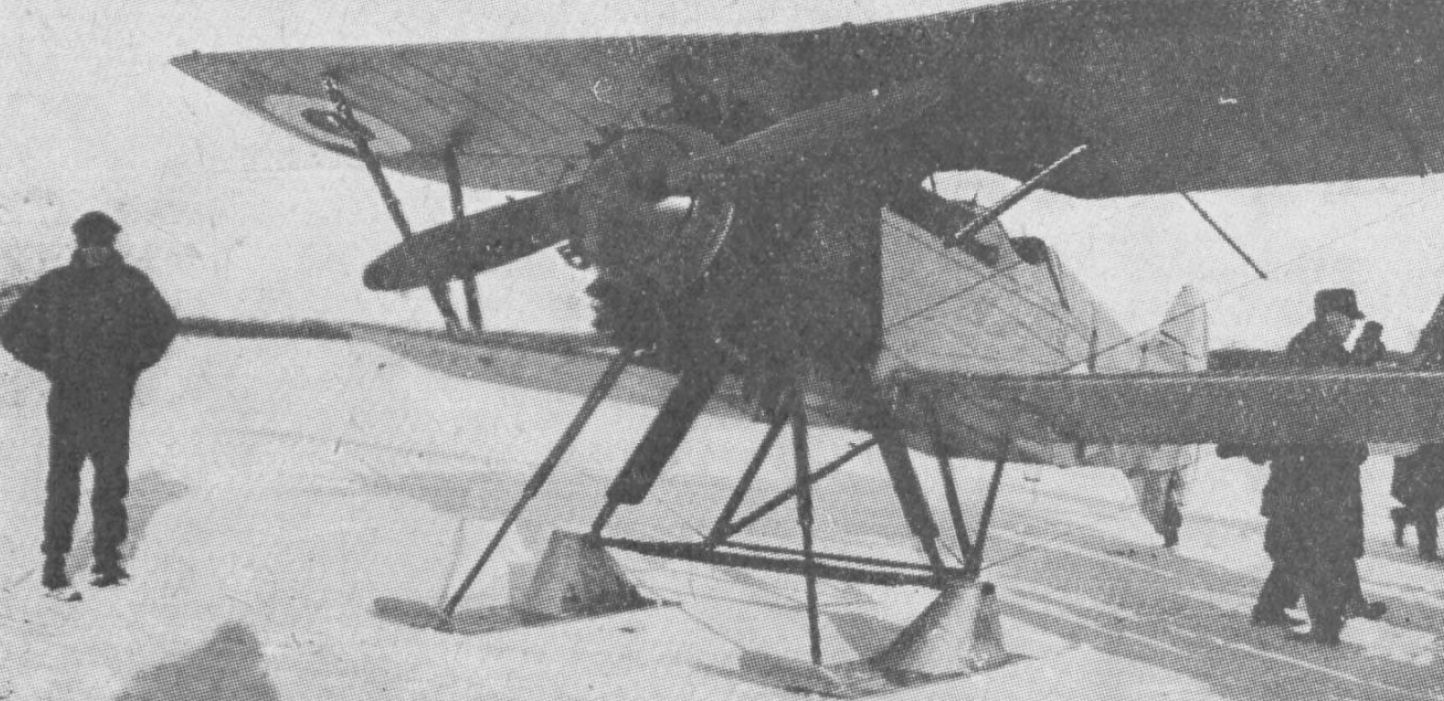 Armstrong Whitworth Siskin on skis