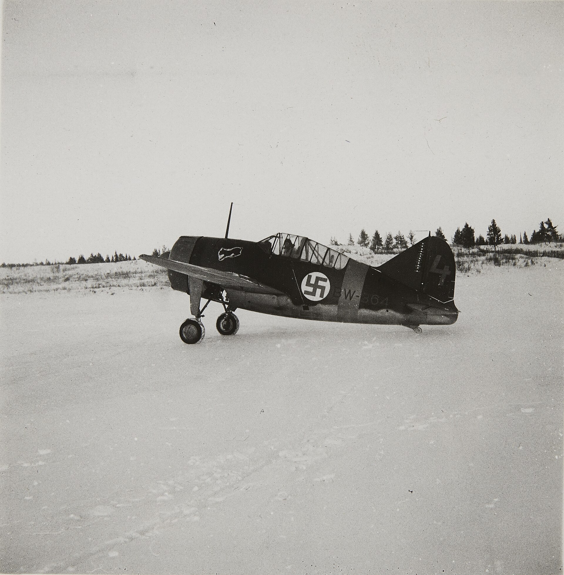 Ilmari Juutilainen's Brewster BW-364 Orange 4 in winter 1942-43