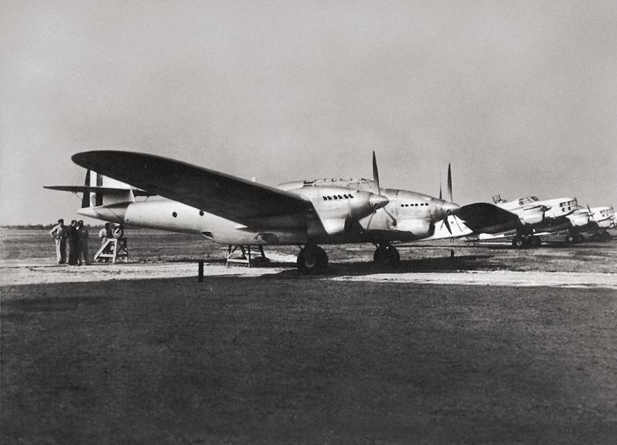 The CANT Z.1007 prototype three-engine bomber