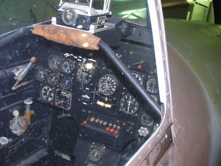 Dewoitine D.520 cockpit