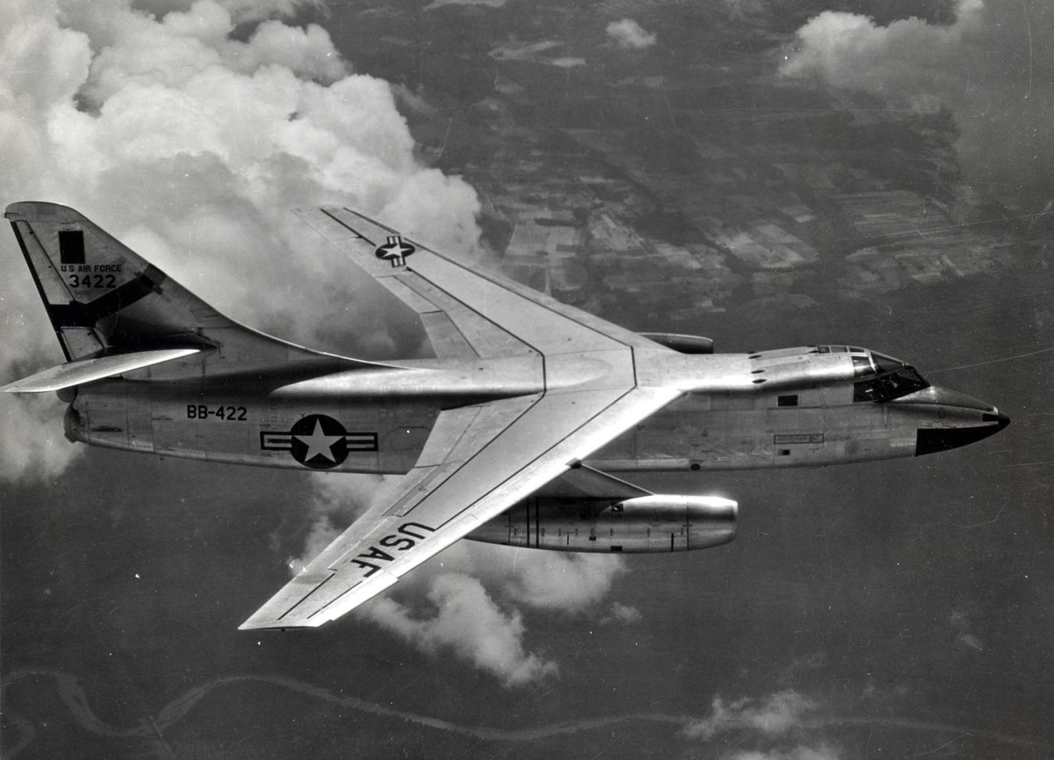 Douglas RB-66B Destroyer photo-reconnaissance aircraft in flight. Photo: US Air Force, public domain.
