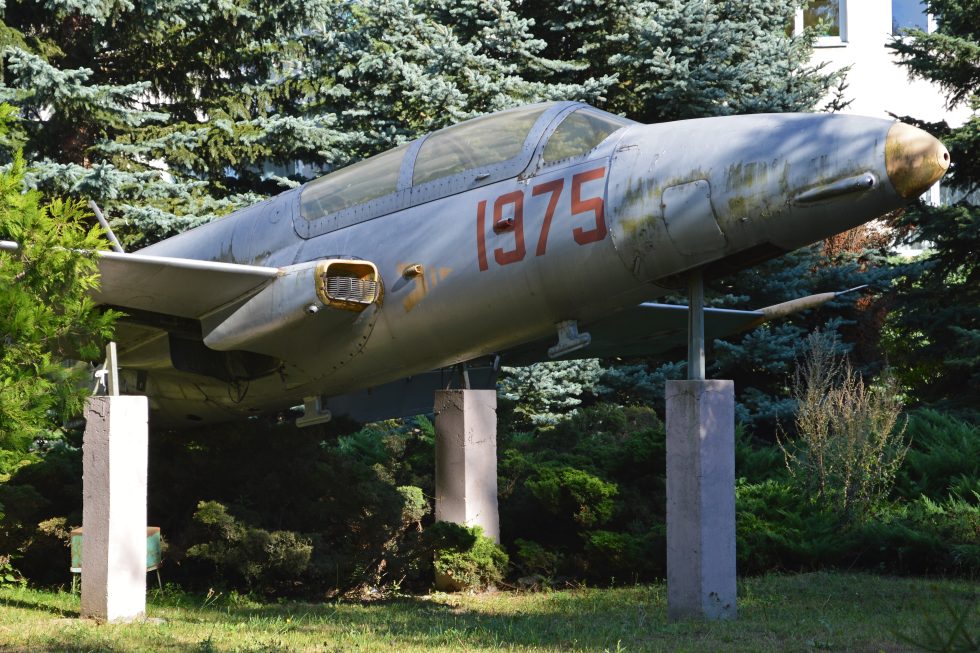 A TS-11 Iskra on static display the straight wing and tandem cockpit clearly visible.