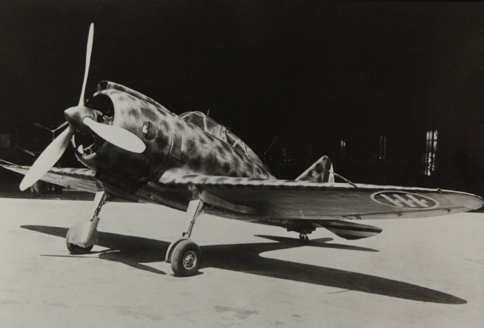 Archive image of a Reggiane Re.2000 from the San Diego Air & Space Museum collection. Public domain / Wiki