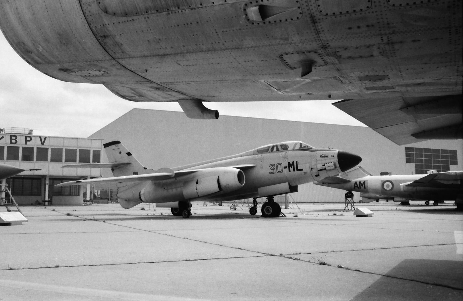 Sud Aviation Vautour IIN in French Air Force markings. Photo: Joost J. Bakker / Wikimedia Commons (CC BY 2.0).