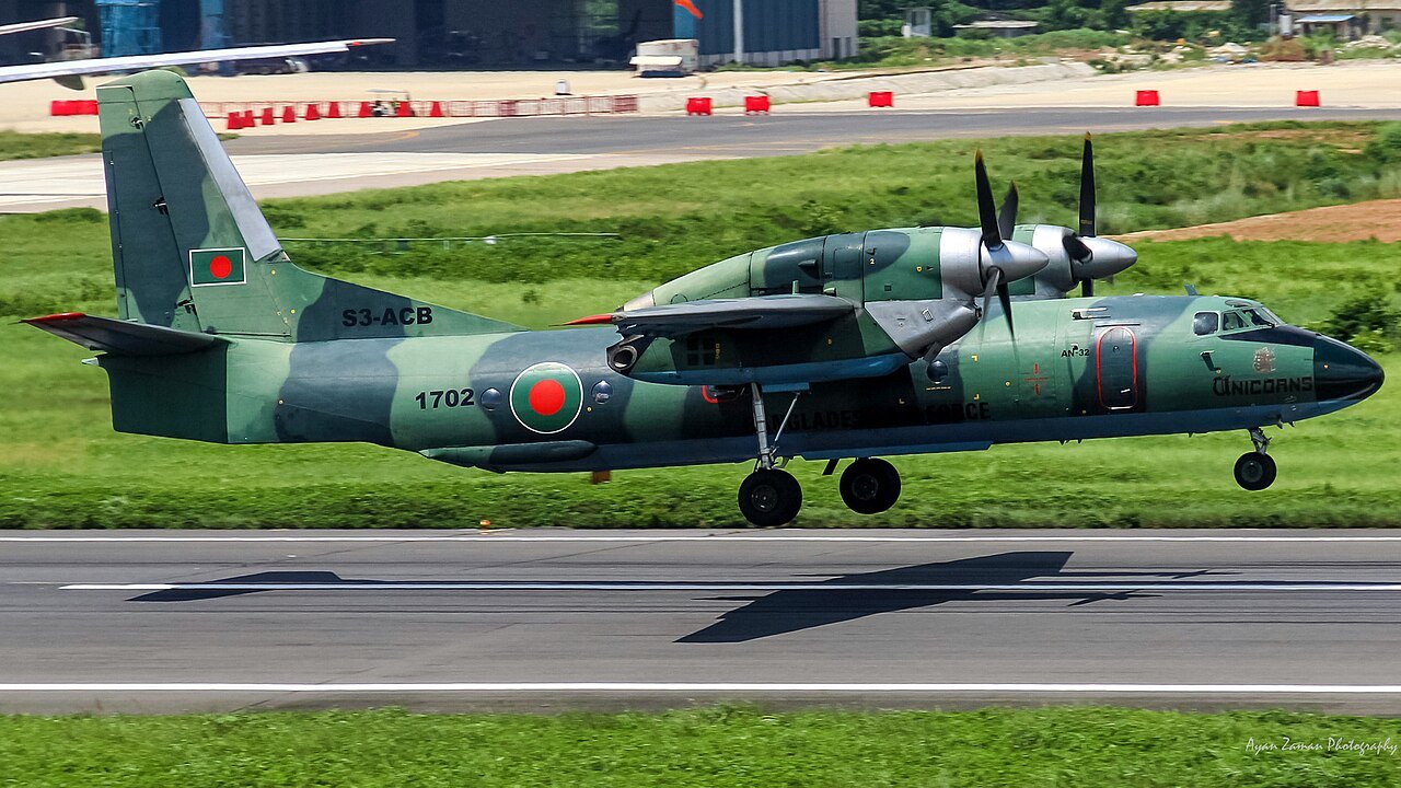 An-32