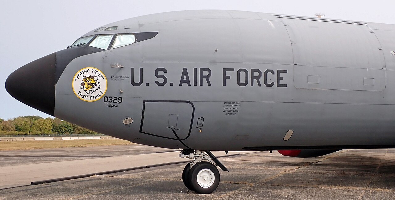 KC-135